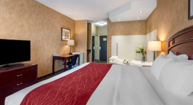 Семейный люкс Comfort Inn