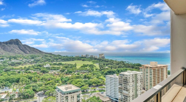 Waikiki Sunset Free Parking, Забронировать Курортный отель Отели Гонолулу 4 звезды, рядом с Waikīkī International Marketplace Shopping Center, 4*