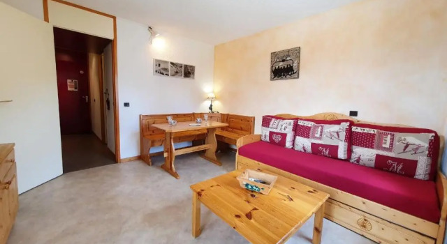 Appartement La Plagne, 1 pièce, 2 personnes - FR-1-353-12