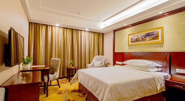 Vienna Hotel Dalian Xinkai Road, Забронировать Отель Xigang District Далянь, рядом с Dalian Jinhua Japanese Cultural Street