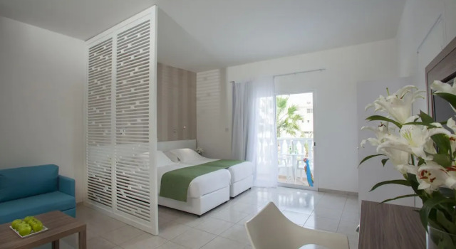 Студия Superior с балконом Princessa Vera Hotel Apartments