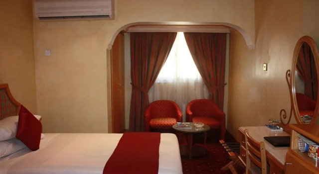 Qatar Palace Hotel, Book Hotel Hotels in Doha with Parking, Parking