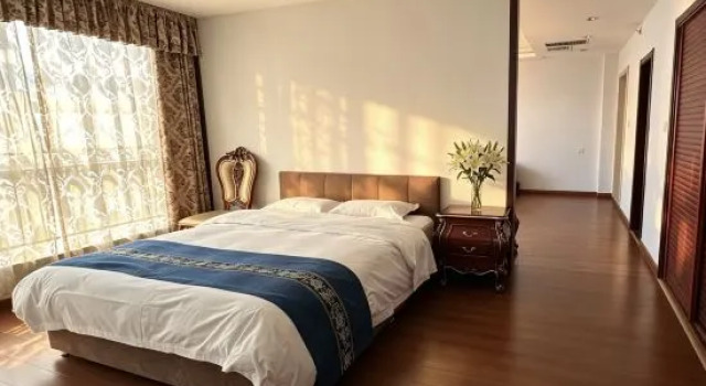 Семейный люкс Premier с 3 комнатами YanTai JinHai Hotel