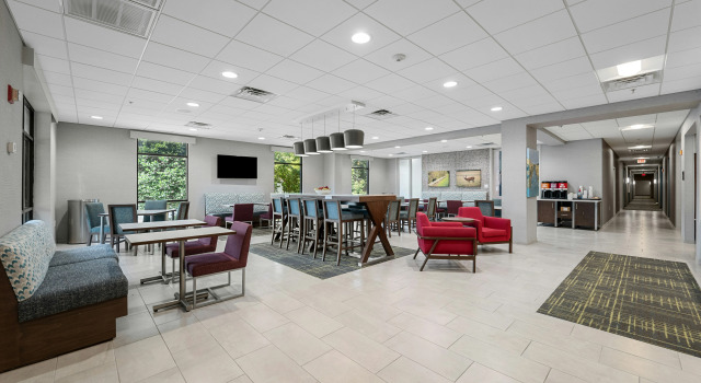 Hampton Inn Front Royal, Забронировать Отель Фронт-Ройал 