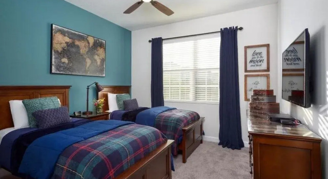 Luxury 5 bedroom home with private pool - 5 Br home by RedAwning, Rezerwuj Hotel Kissimmee Kissimmee