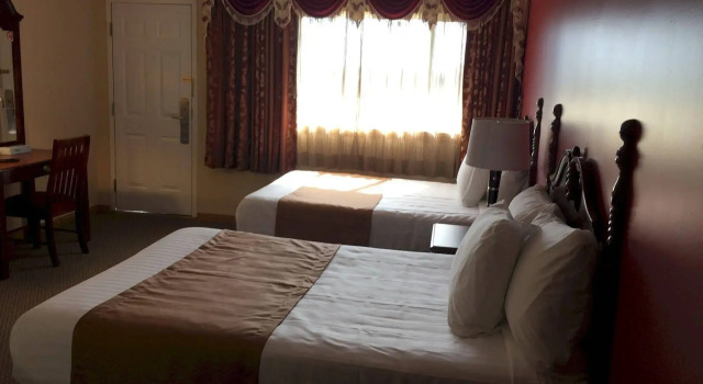 Mastersons Motel, Book Motel Napanee South Eastern Ontario