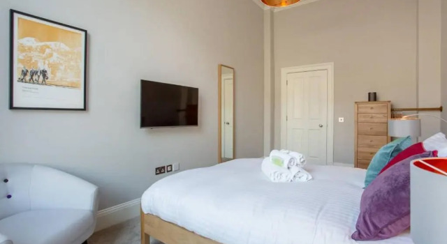 Апартаменты ALTIDO Stylish 1-bed flat in the Heart of New Town