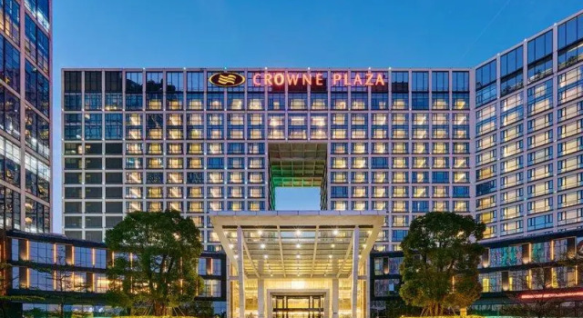 Номер Premium Crowne Plaza Shenzhen Longgang City Centre by IHG
