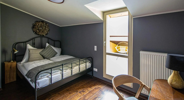 Quite Loft with Balcony and 3 Air Conditioners, Reserva ahora Hotel Hoteles en Praga con aparcamiento, cerca de Langhans Gallery, Aparcamiento