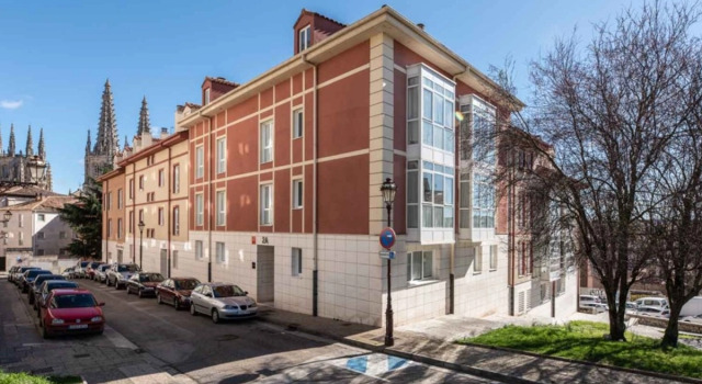 Apartamentos El Cid, Забронировать Апартаменты/квартира Бургос Burgos Province, рядом с Монастырь Св. Клары