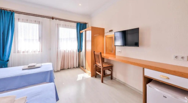 Трёхместный номер Superior St. Nicholas Pension
