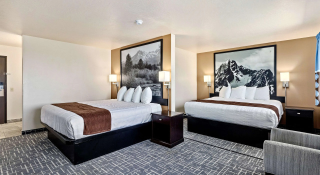 Четырёхместный номер Standard SureStay Hotel by Best Western Twin Falls
