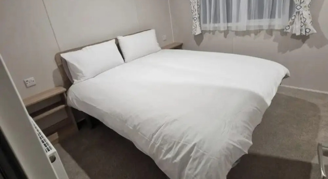 Family Caravan - Sleeps 6 - Pet Friendly - Parking