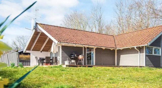 Коттедж 4 star holiday home in Sydals