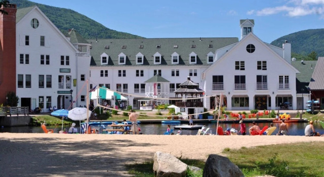Pet Friendly Waterville Valley Condo for the Family! - Whd41v, Varaa Hotelli Hotellit New England uima-altaalla, Uima-allas
