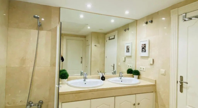 Апартаменты с 2 комнатами D9 Espectacular y moderno apartamento en primera línea - Estepona - Sinfonia del Mar
