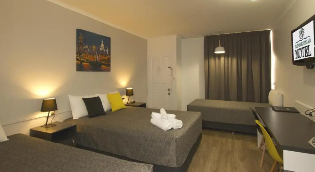Семейный номер Standard Glenmore Palms Motel