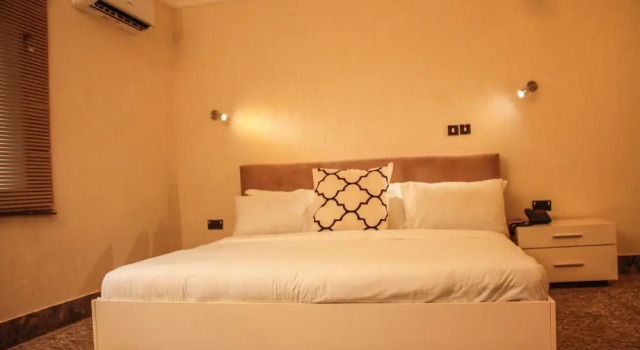 Deluxe Zimmer Capital Citilodge