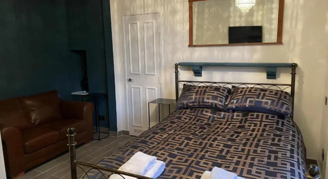 Gated Stunning Period Studio in Vibrant Bristol, Varaa Huoneisto Asunnot kohteessa Merseyside, Huoneisto