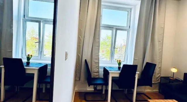Номер Standard Cozy 3BR Apt Near Kaufpark Alterlaa