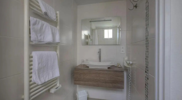 Номер Comfort Hôtel Le Nautile