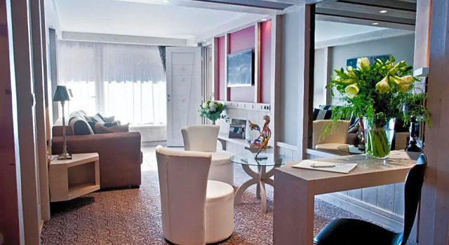 Полулюкс Hôtel Les Sherpas