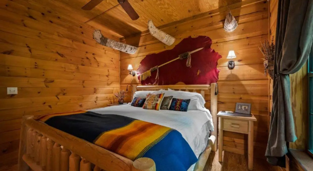 Dreamy Cabin & Outdoor Oasis! Mins to Nat'l Park!, Rezerwuj Hotel Townsend 