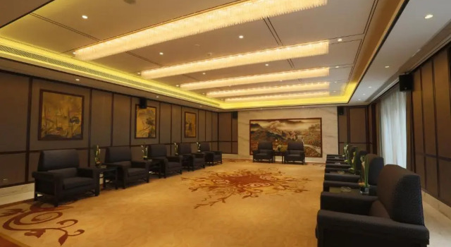 S&N Zhejiang LinHai International Hotel, Prenota Hotel Hotel e alloggi a Taizhou, Hotel