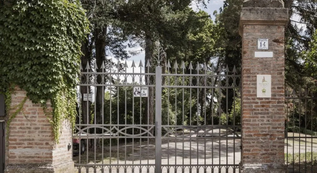 Accademia al Colle, Забронировать Отель «постель и завтрак» Отели Болоньи с парковкой, рядом с Giardini Margherita, Парковка