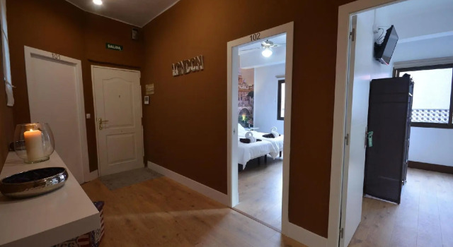 City Room Las Palmas, Prenota Ostello Hotel economici a Gran Canaria