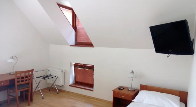Pension Mlyn Stare Mitrovice, Rezerwuj Hotel Hotele w Central Bohemia z parkingiem, Parking