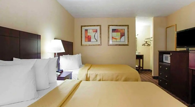 Четырёхместный номер Standard Quality Inn Pottstown