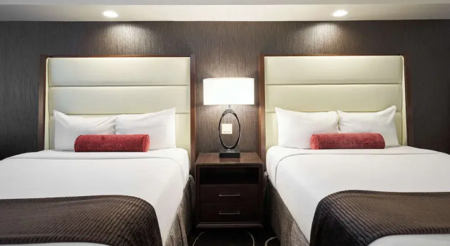 Четырёхместный номер Deluxe Sunset Station Hotel & Casino