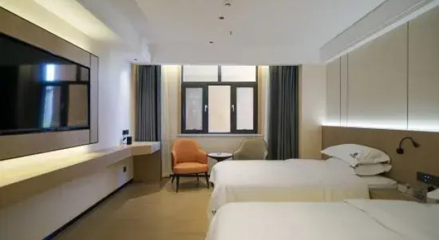 Qiduo Light Residence Hotel, Prenota Hotel Hotel a Xinjiang con parcheggio, Parcheggio