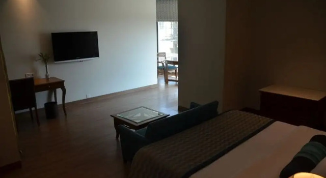 Двухместный номер Deluxe The LaLiT Traveller- Airport hotel