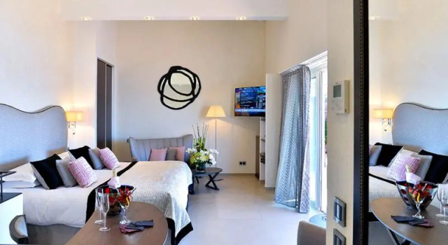 Номер Standard Hôtel La Pérouse Nice Baie des Anges