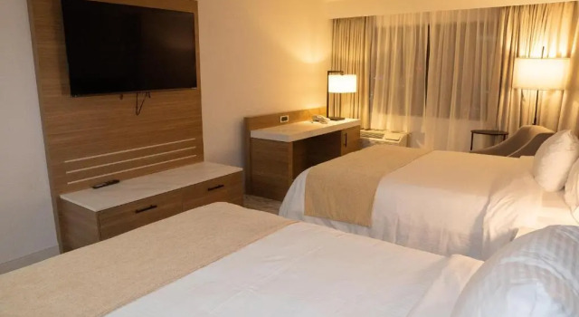 Четырёхместный номер Premier Delta Hotels by Marriott Toronto Markham