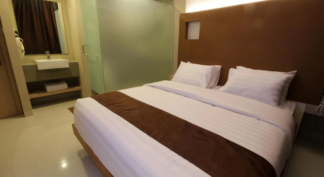 OS Hotel Airport Batam, Book Hotel Hotels in Batam with Breakfast, Breakfasts