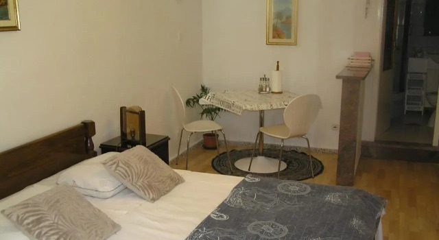 Studio Apartments Fabjanac, Забронировать Апартаменты/квартира Апартаменты Трогир, рядом с Общественный Пляж Кузмич, Апартаменты/квартира