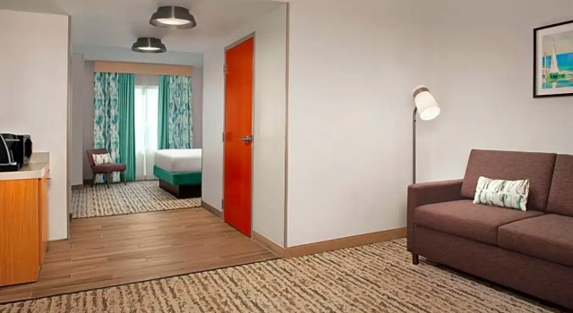 Двухместный люкс Hilton Garden Inn Solomons