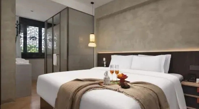 Люкс Swan Lake hotel (Taierzhuang Ancient City Scenic Area Branch)
