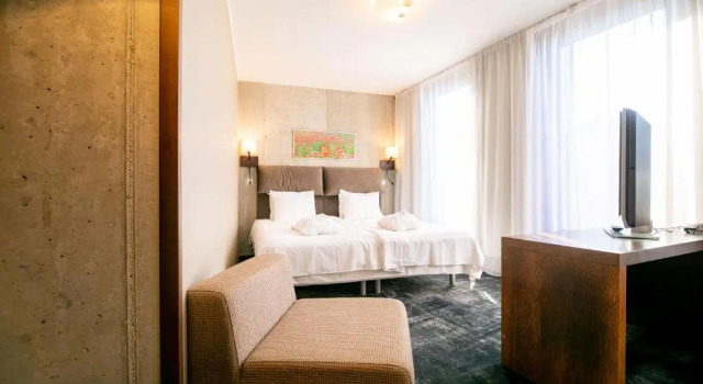 Полулюкс Johan Suites & Spa