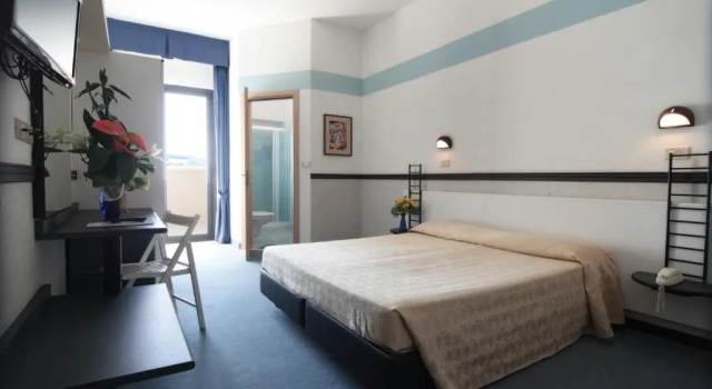 Трёхместный номер Standard Hotel Acropolis