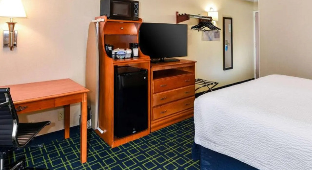 Номер Standard SureStay Hotel by Best Western Ontario Airport