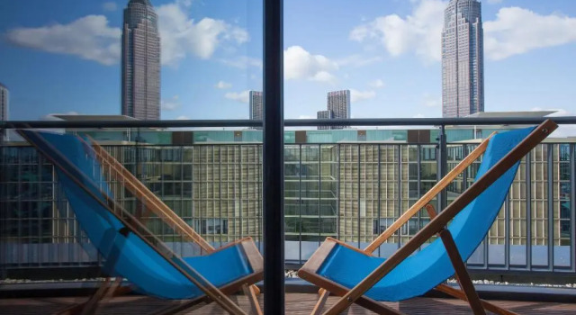 Двухместный номер Standard с балконом Motel One Frankfurt-Messe