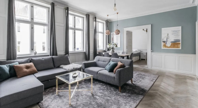 Апартаменты Deluxe 140m2 Apartment with Parliament View