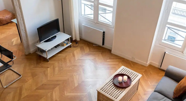 Sunny Dussoubs I Unique 1-br Loft in Montorgueil, Забронировать Апартаменты/квартира Париж Иль-де-Франс, рядом с Станция метро Rambuteau