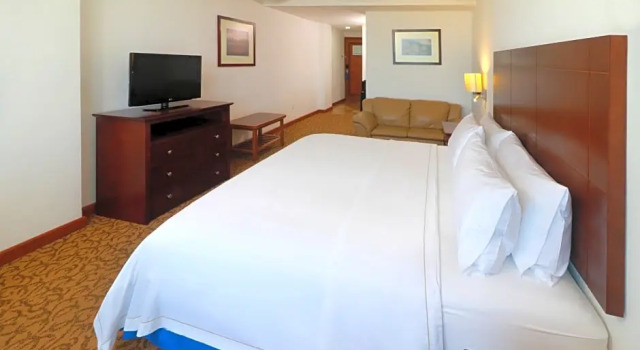 Двухместный люкс Holiday Inn Express Nuevo Laredo by IHG
