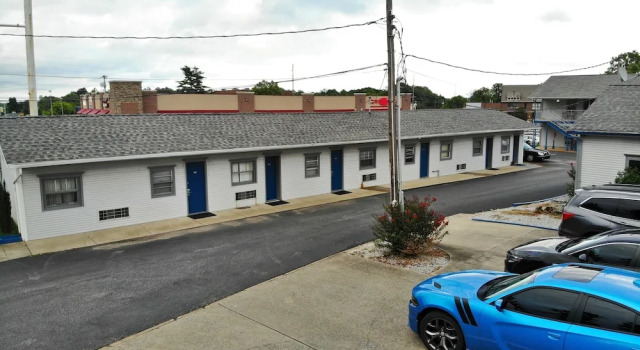 Travelers Inn and Suites, Rezerwuj Hotel Hotele w Paducah z parkingiem, Parking