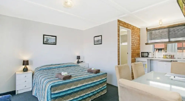 Четырёхместный номер Standard Ocean Crest Motel